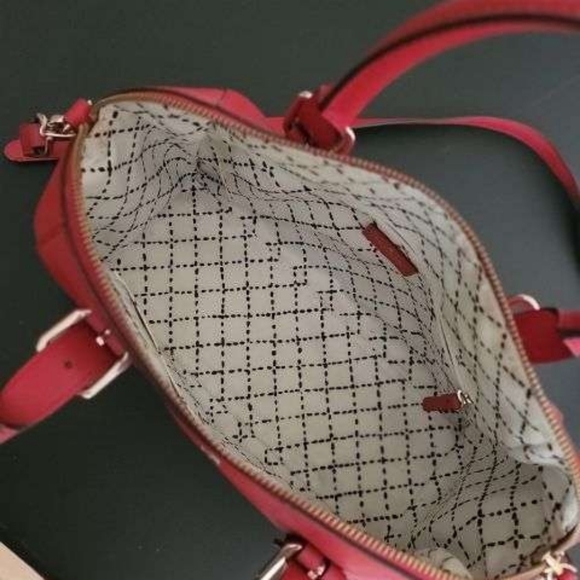 Red Kate spade used but like new handbag - Picture 6 of 7
